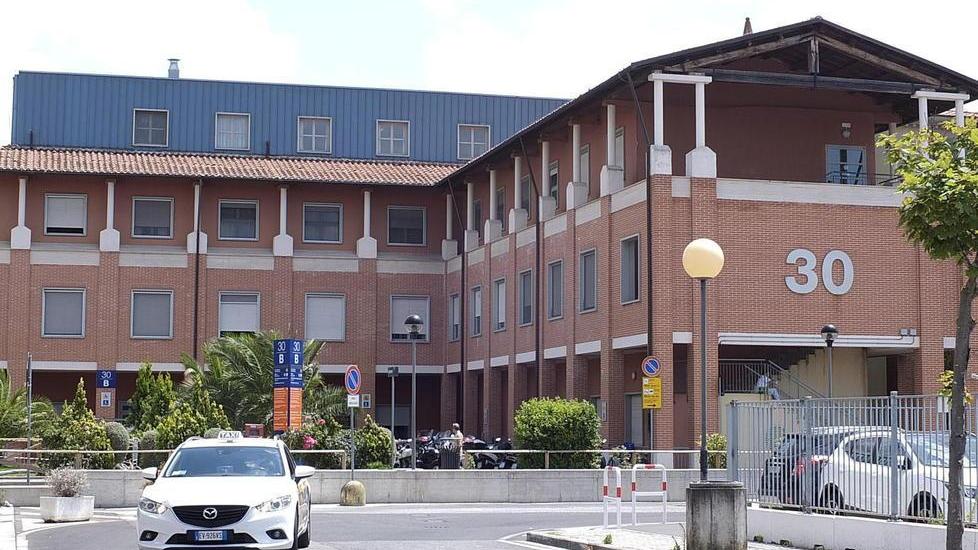 In Tribunale si è aperto il processo a un medico di Cisanello querelato da una collega per violenza sessuale