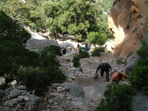 Il cammino per raggiungere la voragine di Sa Nurre e Sa Hoda