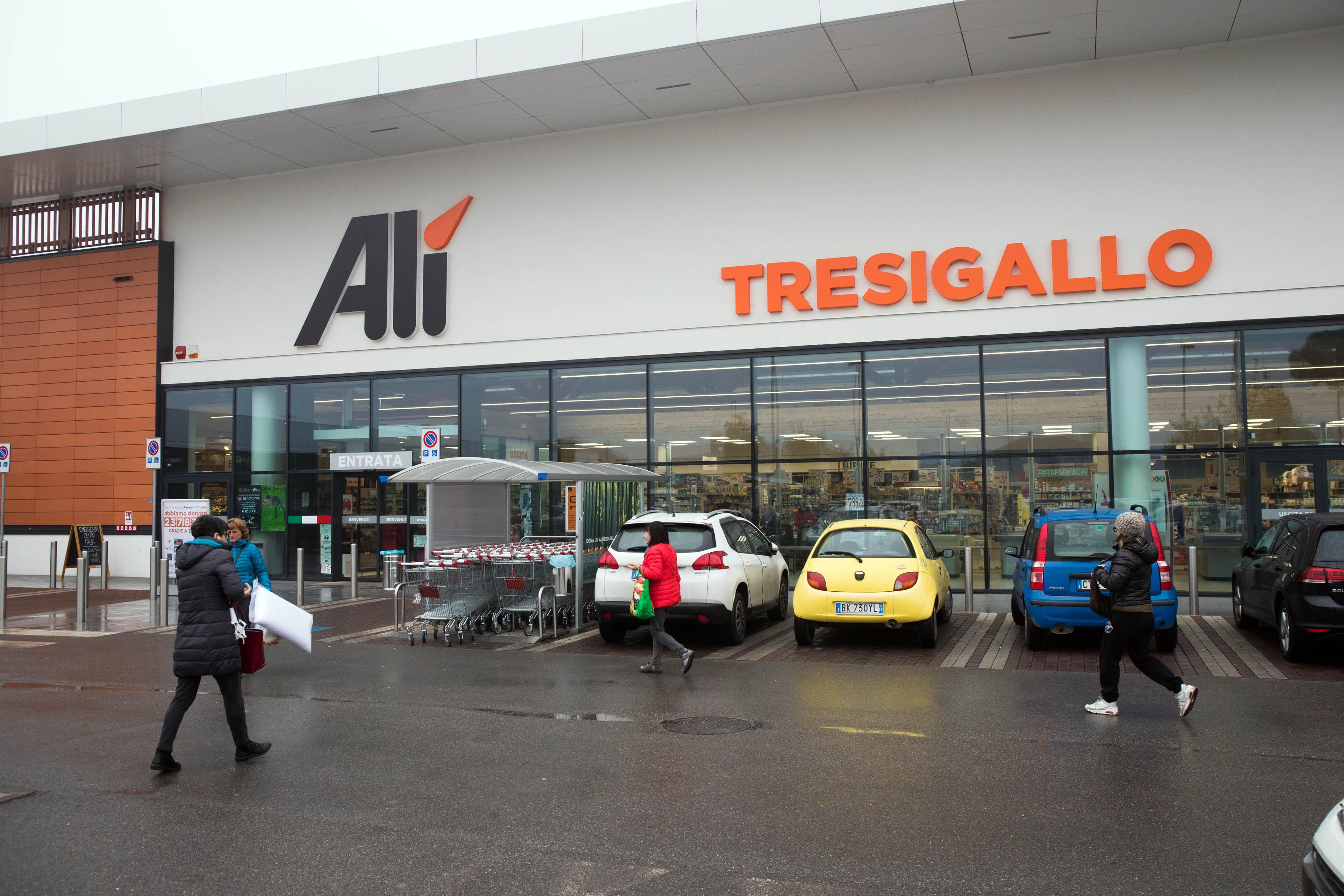 Tresigallo, ruba cosmetici all'Aliper: denunciato un uomo