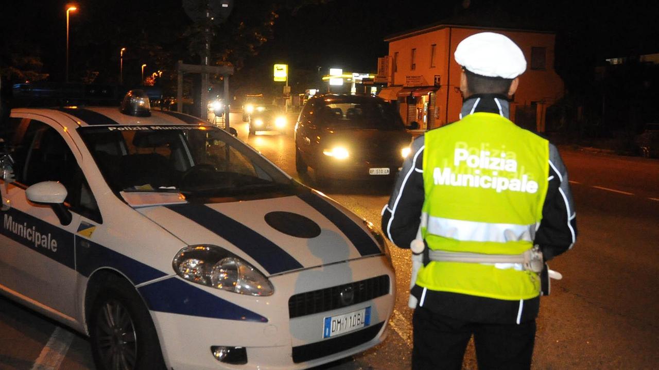 Modena, fugge dopo l'incidente e rifiuta il test sull'uso di droghe