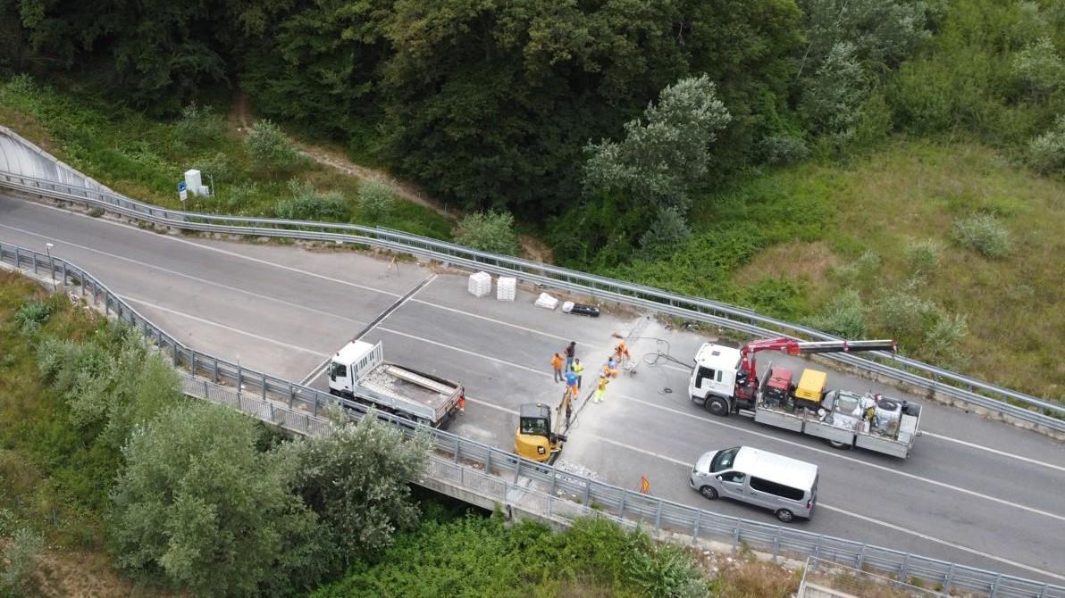 Macchinari bloccati in Autosole, slitta l'apertura