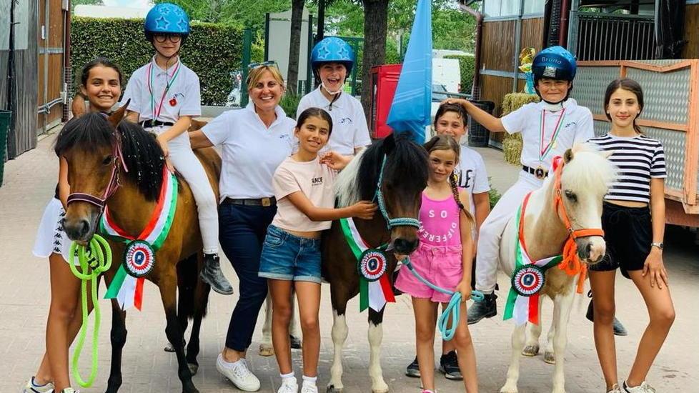 Tre ori e tante medaglie ai campionati italiani per il Pony Club Dunia