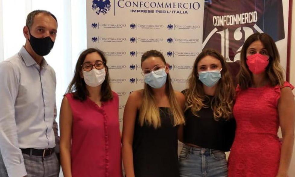 Alice e Chiara, dalla scuola agli uffici di Confcommercio