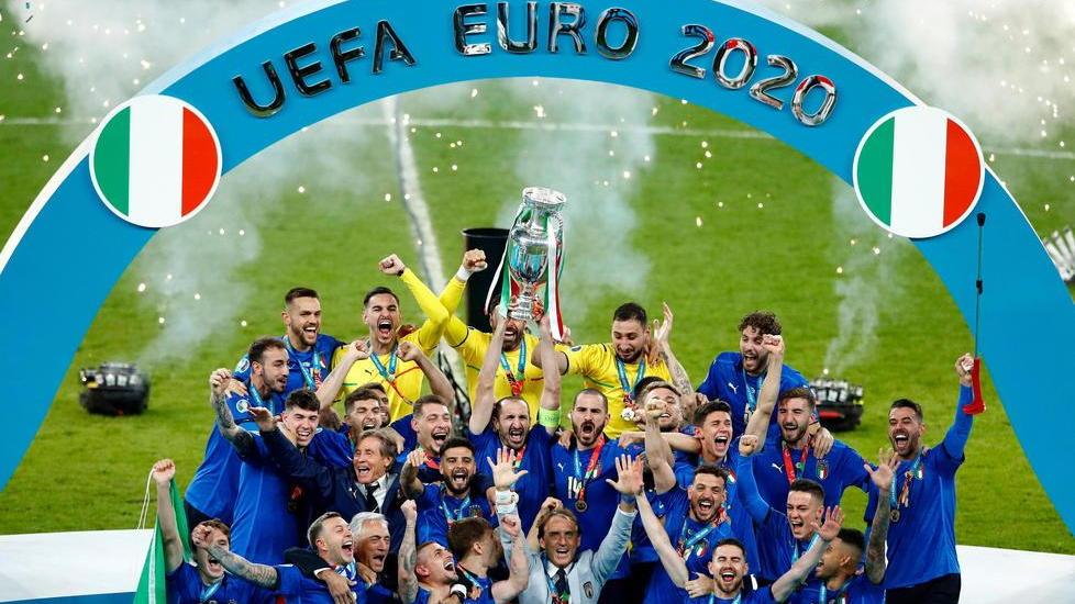 L’Italia sul tetto d’Europa con i Chiellini «L’emozione più grande delle nostre vite»