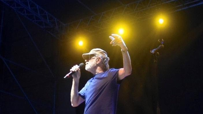Le grandi canzoni di De Gregori e la magia si affaccia in piazza