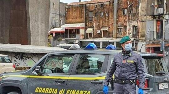 False fatture milionarie Sequestrate due società