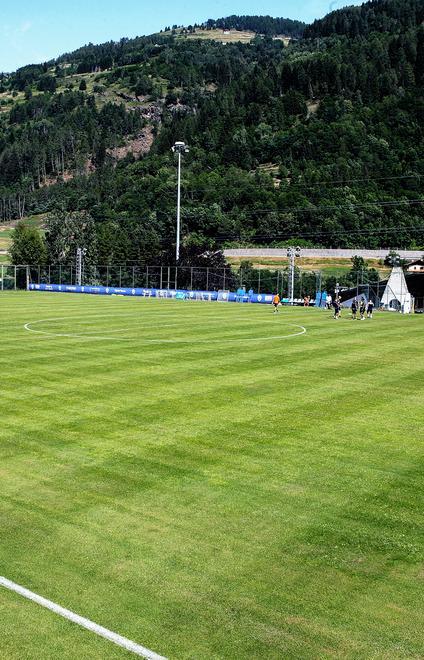 Mezzana, strutture perfette Campi, palestra e spazi ideali per la preparazione 