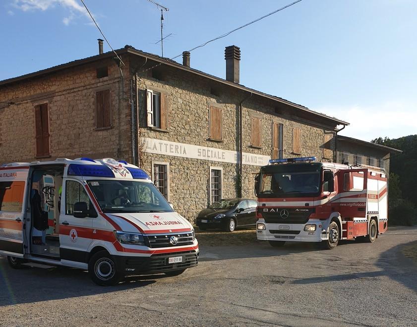 Una fiammata la investe mentre è davanti al fornello Ferita cuoca 65enne 
