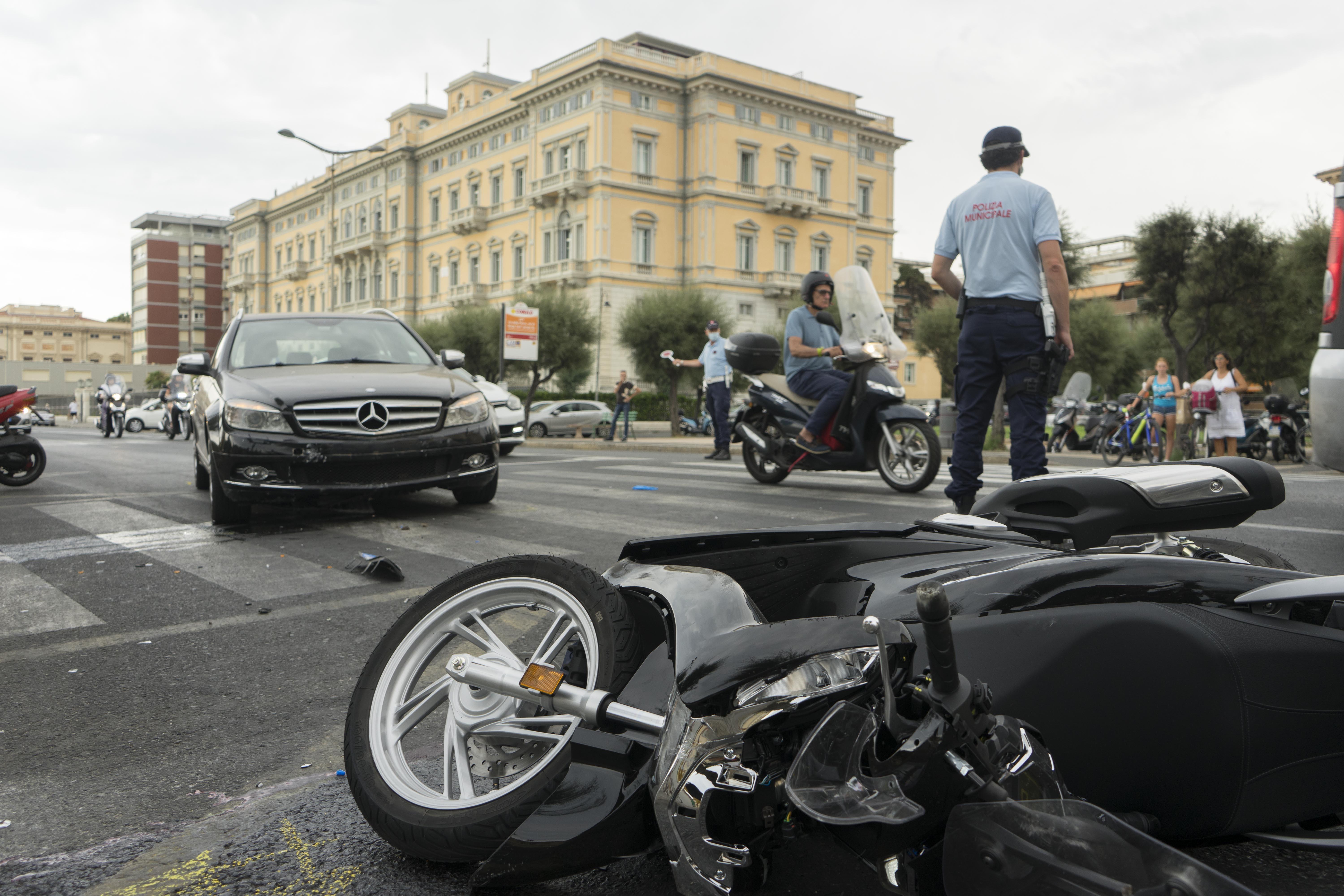 La municipale sul viale Italia dopo l’incidente di giovedì scorso