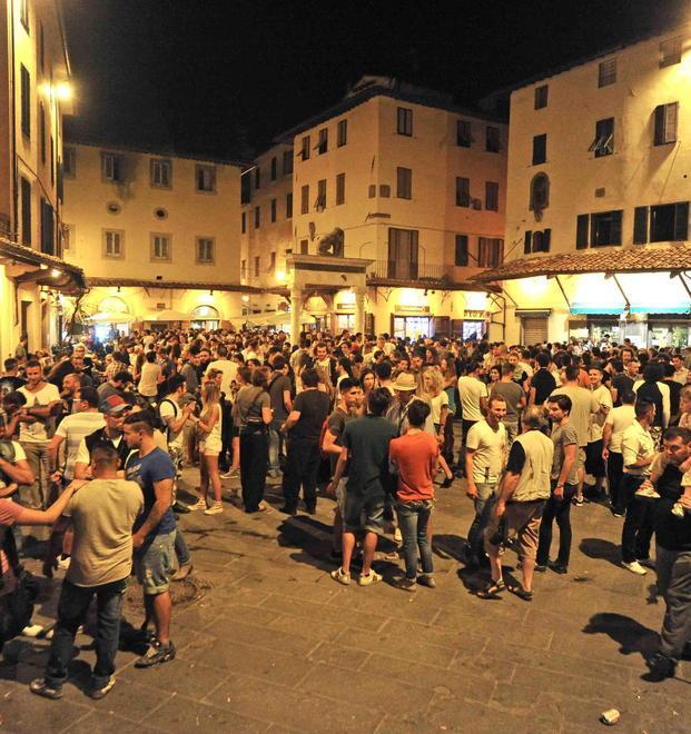 Debutto positivo per gli steward anti-movida a Pistoia e Montecatini