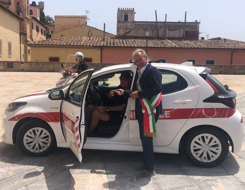 La “svolta” green della municipale: entra in servizio un’auto ibrida 