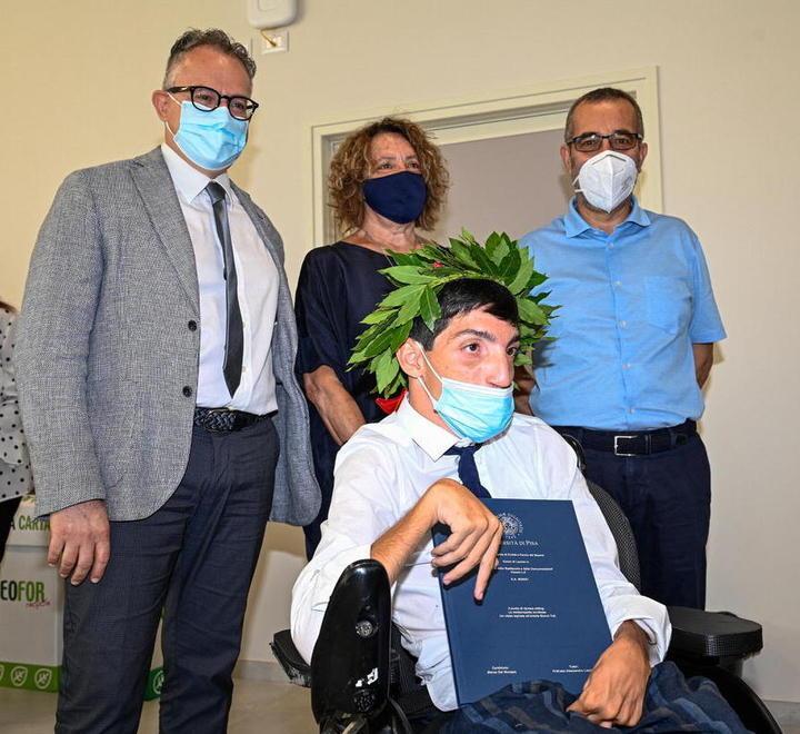 Marco, disabile laureato con lode raccontando la sua meteoropatia 