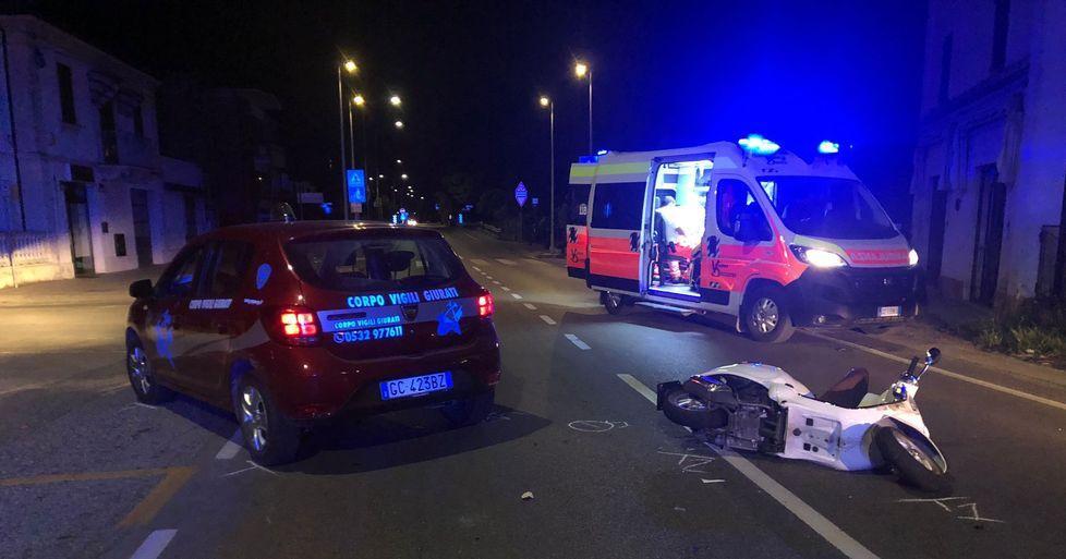 Scontro, due ragazzi feriti