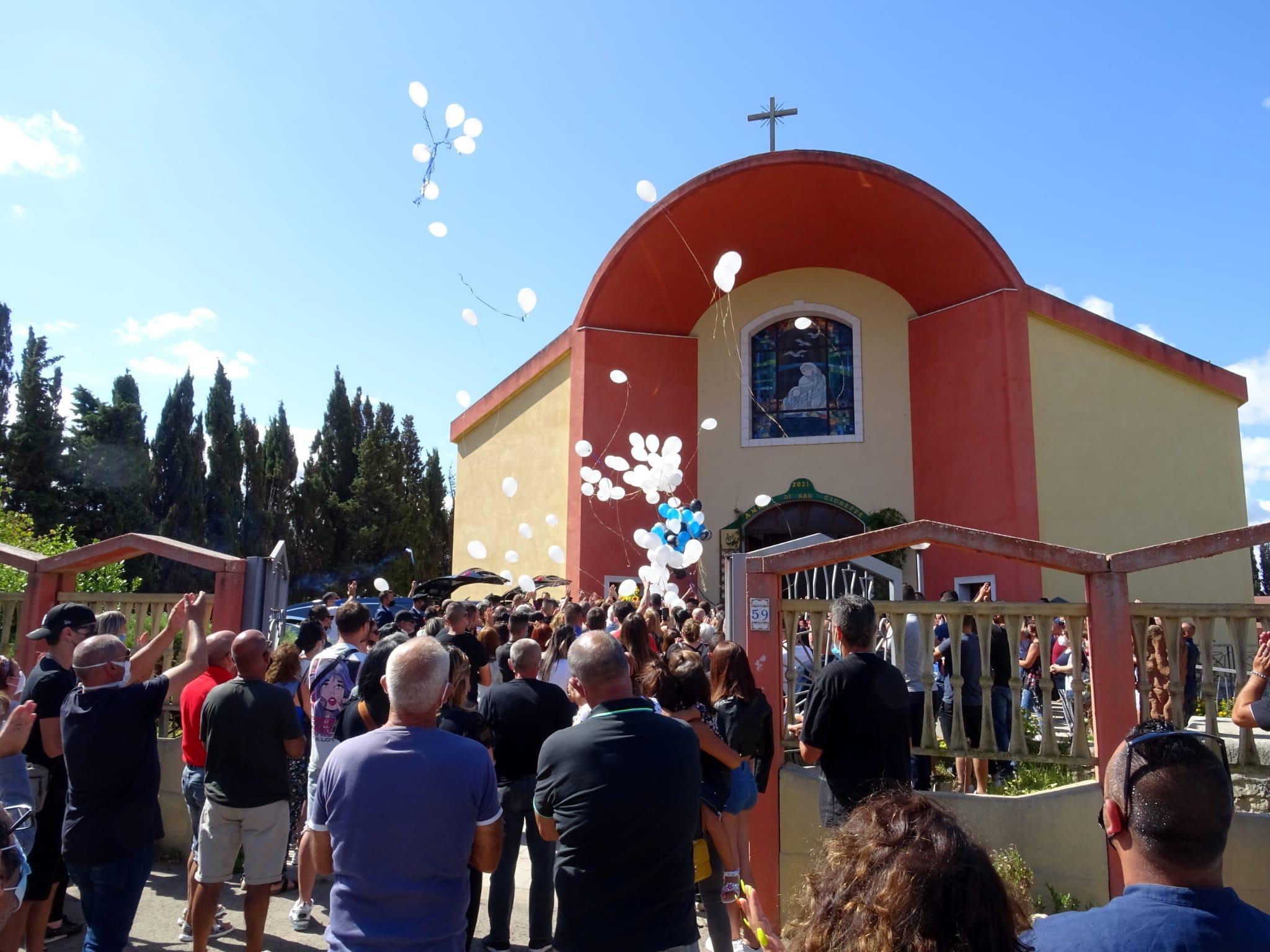I funerali a Santa Maria Bambina