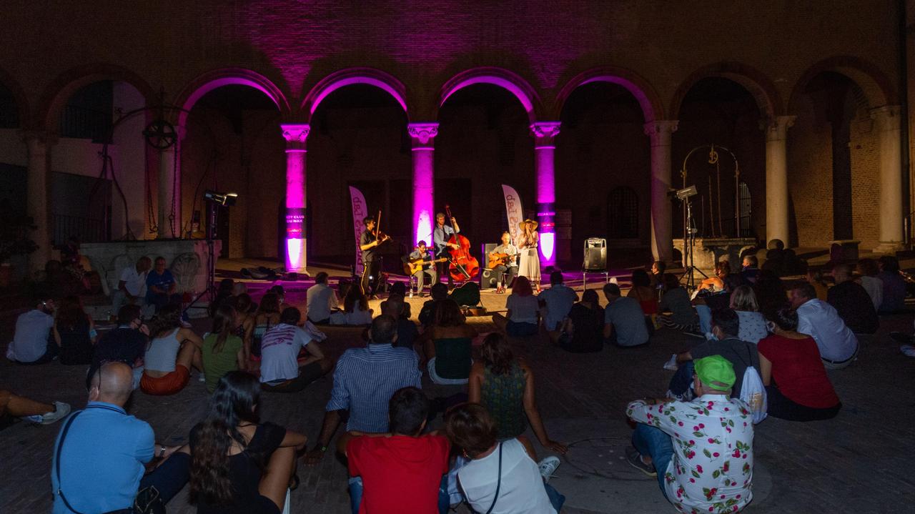 Torna il Ferrara Buskers Festival: spettacolo al parco Massari