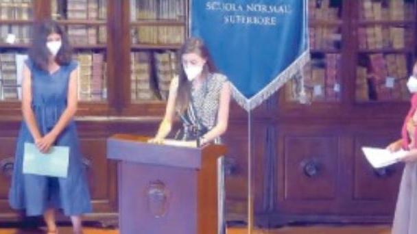 Le tre lettrici all'incontro della Normale di Pisa: da sinistra Virginia Grossi, Virginia Magnaghi e Valeria Spacciante