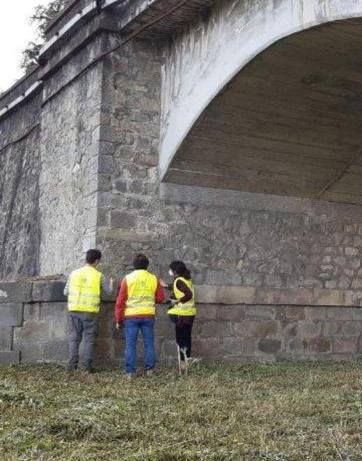 Verifiche alla base di un pilone del Ponte all'Abate