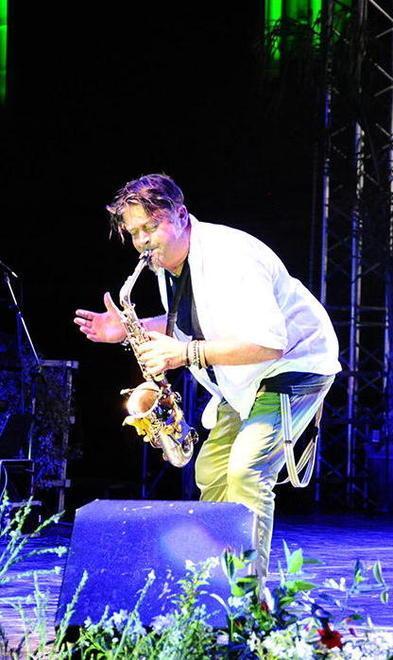 Il Pasquini dà spettacolo con note, musica e colori per l’edizione numero 14 del Galà Perla del Tirreno 