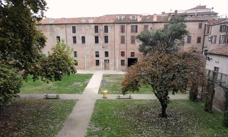 Uno spazio creato nel ’400 con siepi e piante officinali