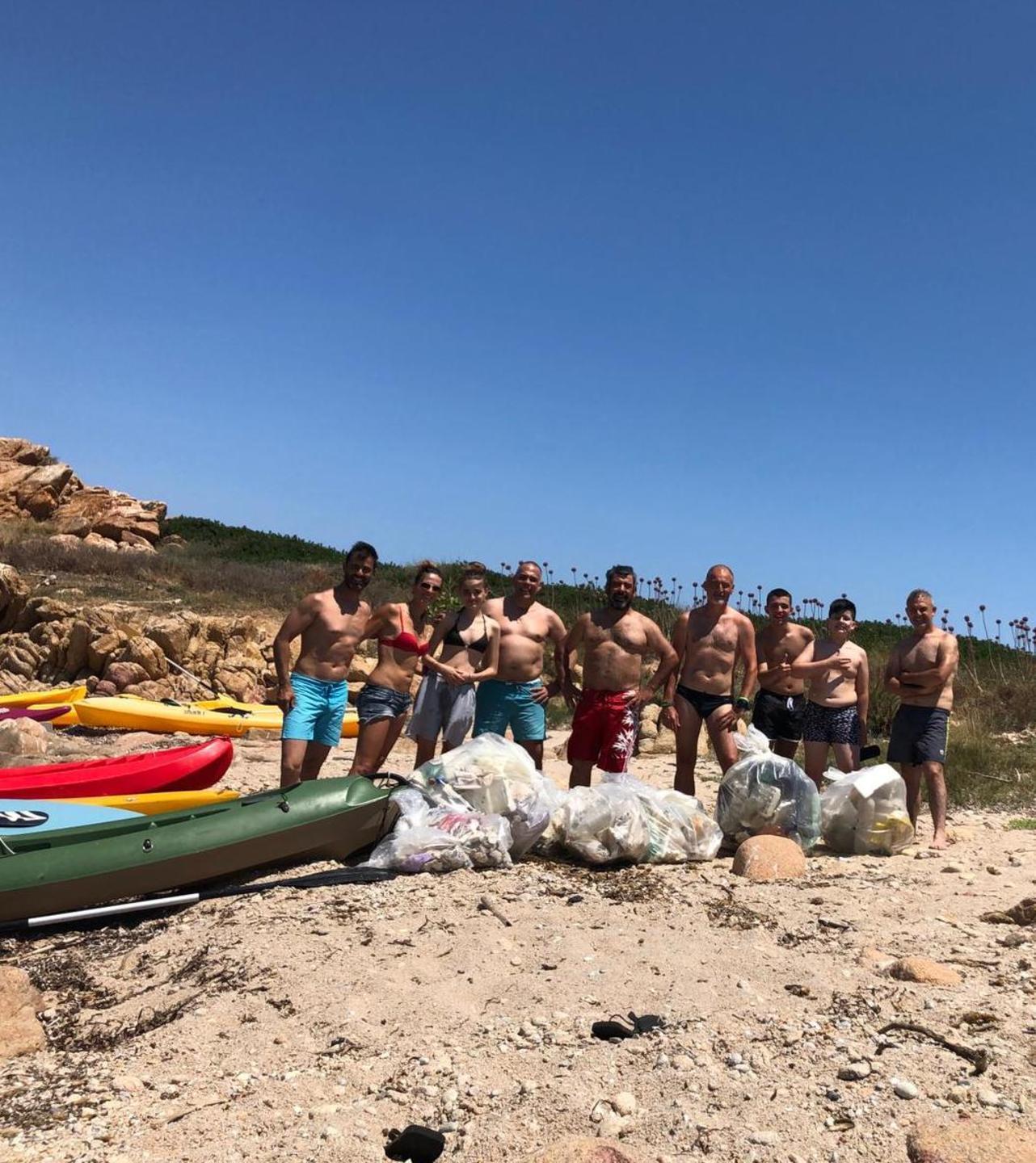 Un quintale di plastica recuperato all’Isola Ruia 