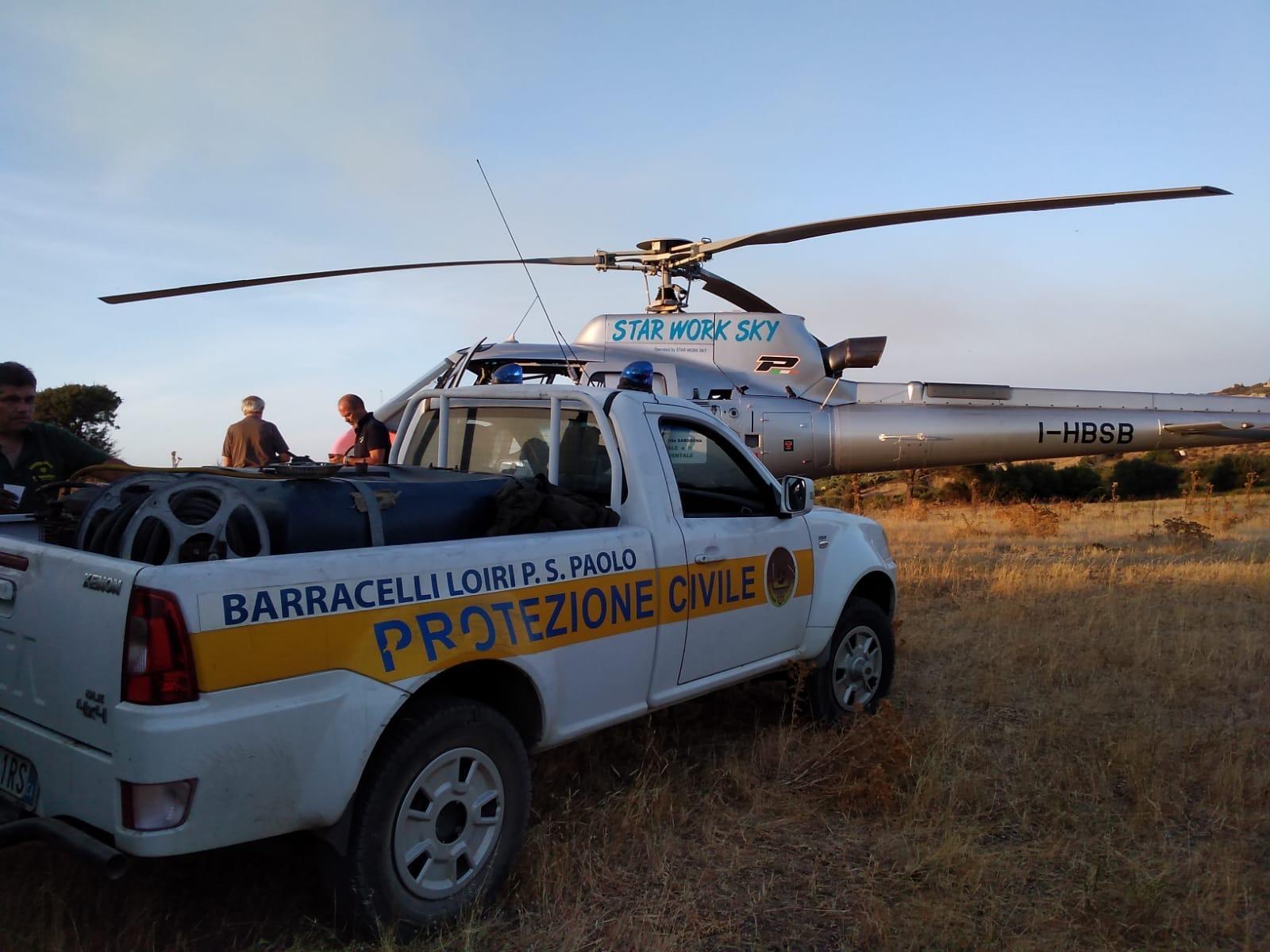 Un mezzo dei barracelli di Loiri Porto San Paolo, sempre in prima fila nella lotta agli incendi