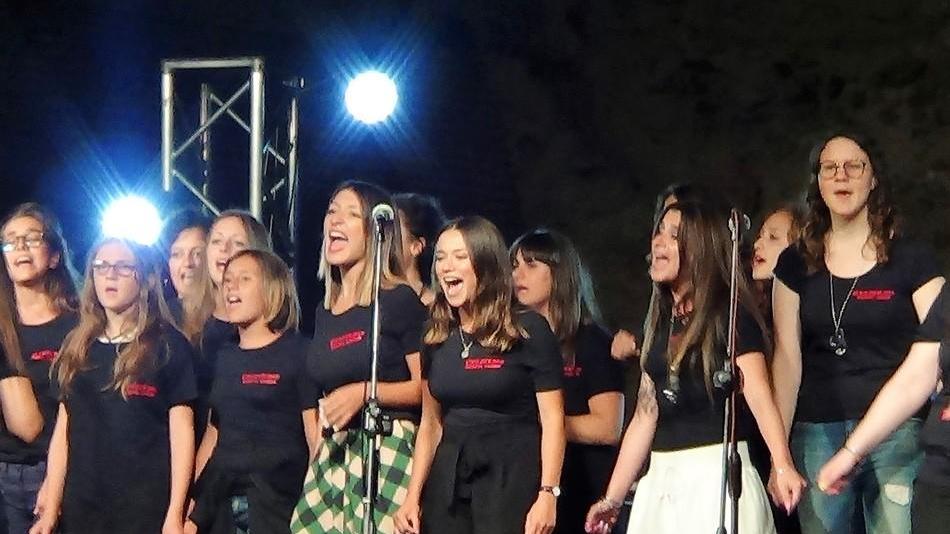 Un gruppo di allievi della Crossroad Music Lab, stasera, venerdì 16, di scena al piazzale d’Alaggio per 20Eventi