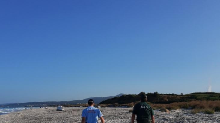 Commercio abusivo sulle spiagge di Rosignano, sequestrati carrelli e bigiotteria