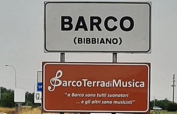 Il nuovo cartello stradale a Barco