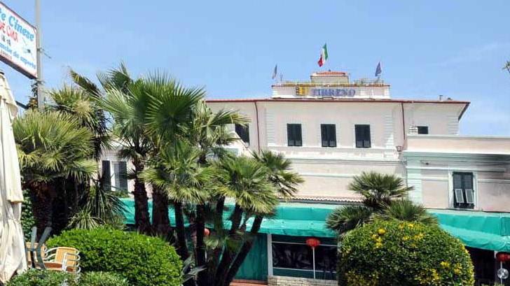 Il “cinese” subito riaperto: «Tutto in regola»