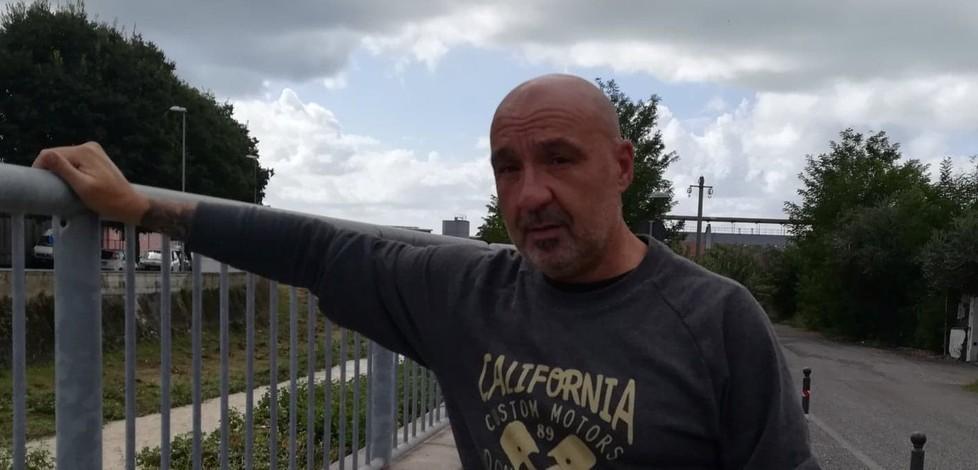 Bivacchi e urla i parchi in degrado Micheloni protesta