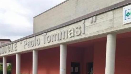 «Sporcizia e degrado alla palestra Tommasi»