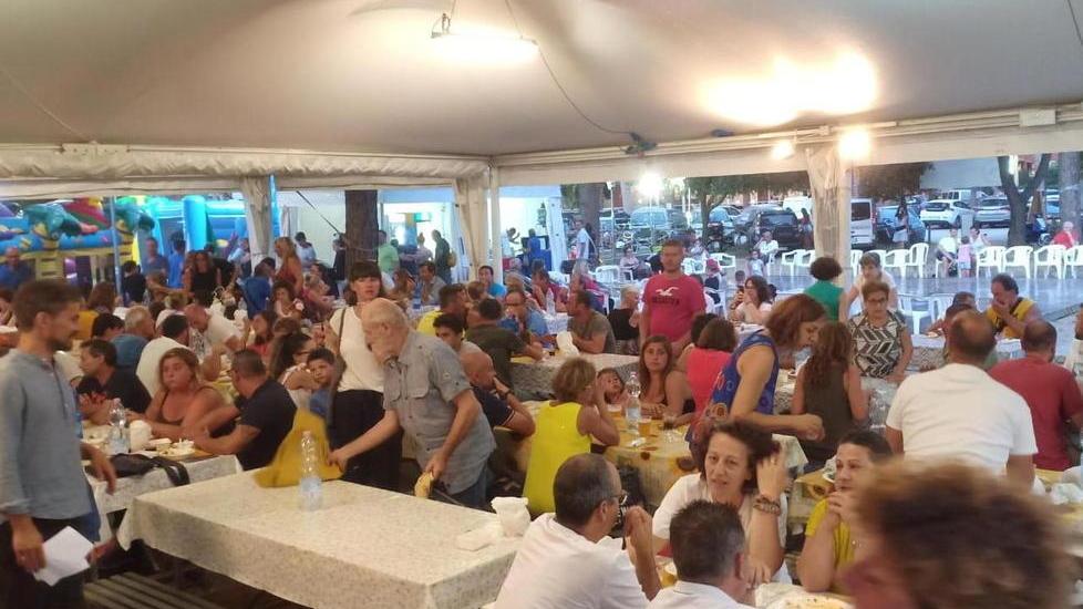Dopo un anno di stop, tornano le sagre Hockey e pallavolo si dividono “il piatto”