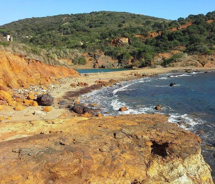 Malore nella spiaggia “vietata” alle ambulanze 