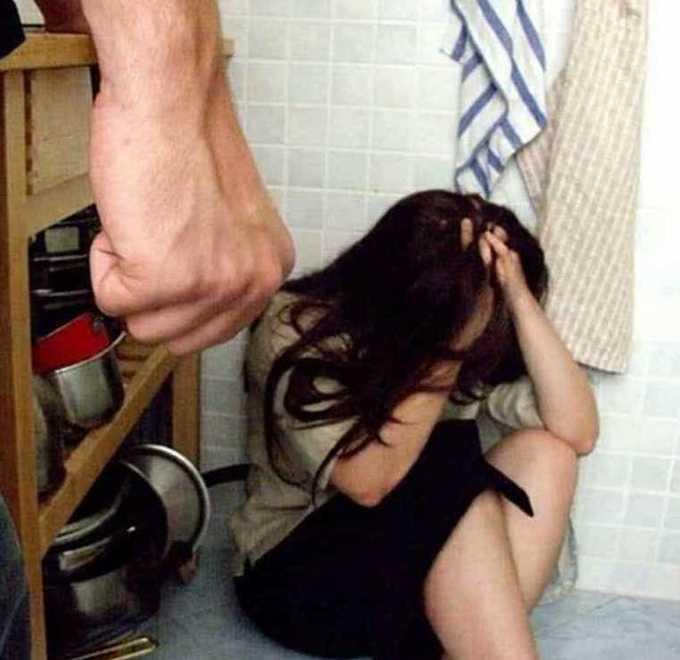 Condannato per le botte alla fidanzata 