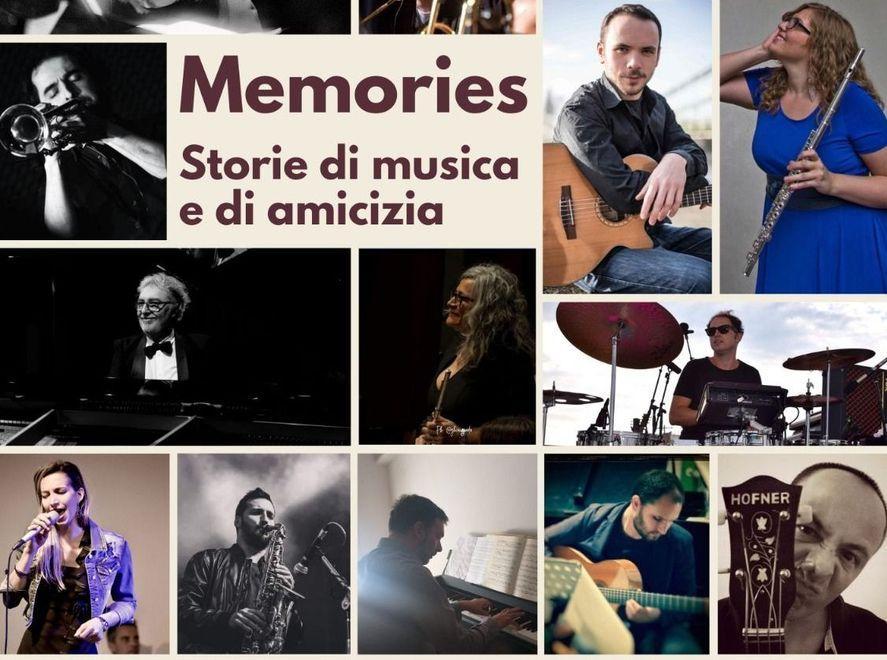 Gli insegnanti della scuola di musica in piazza Mazzini