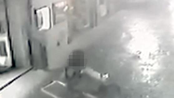 Tenta il colpo in gioielleria