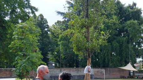 Un albero nel parco in memoria della 21enne Martina uccisa dal Covid