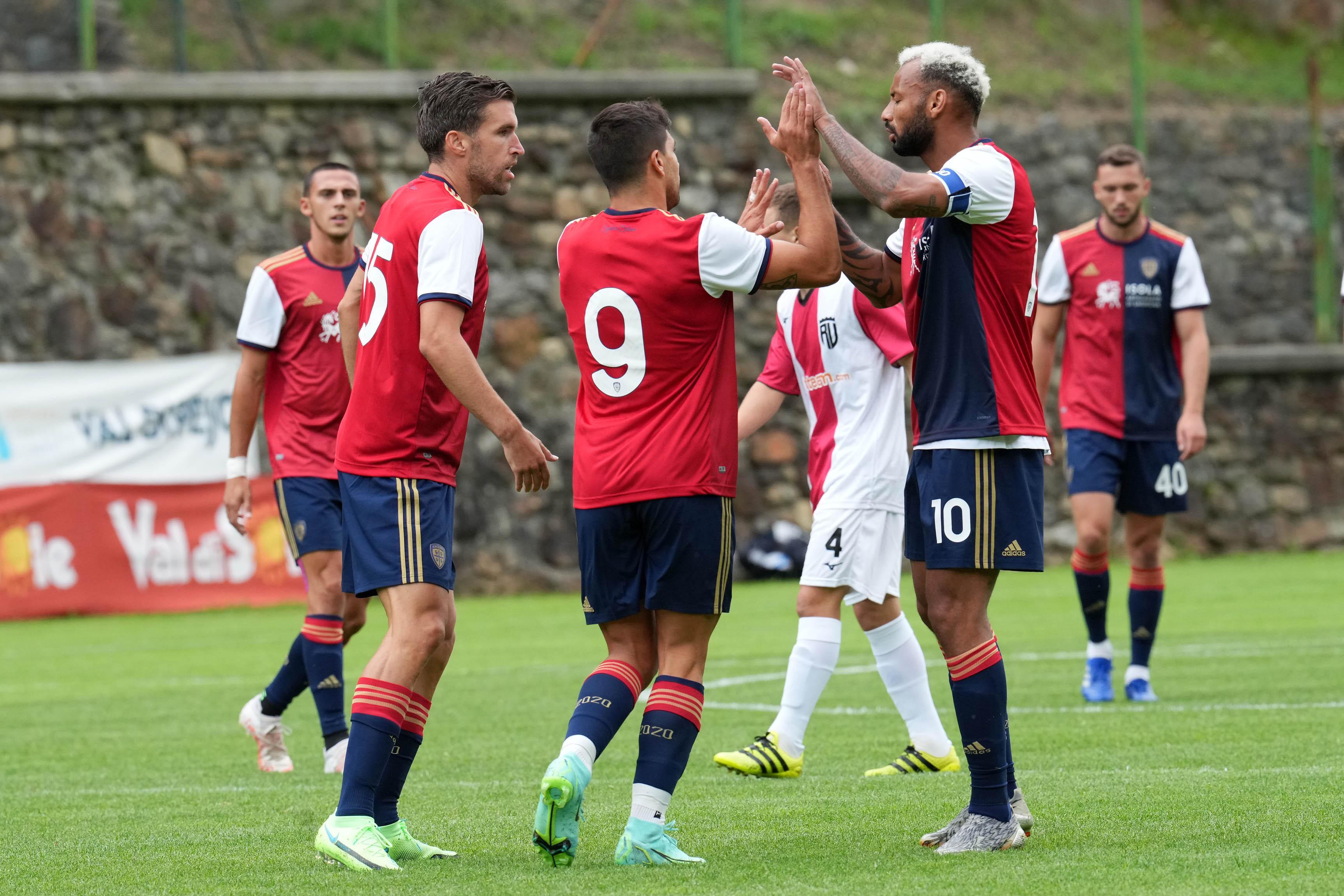 Cagliari, 16-1 contro il Real Vicenza nella prima uscita