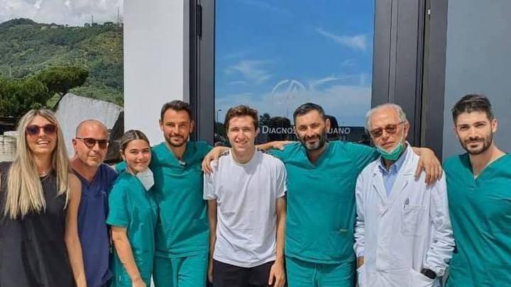 Chiesa a Carrara per la caviglia infortunata a Londra