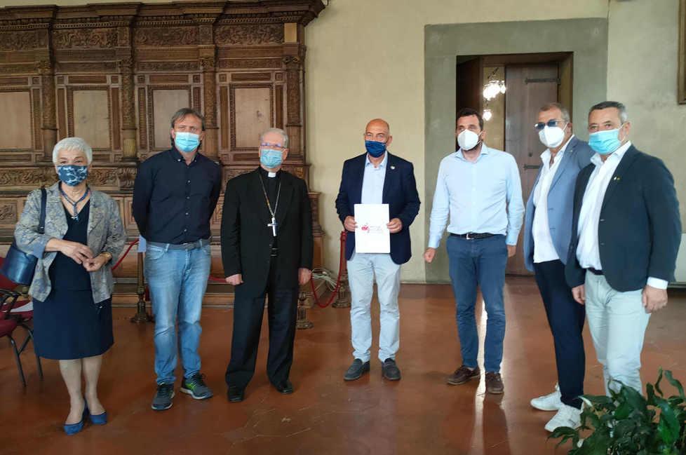 Altare Argenteo e pellegrini uniscono Pistoia e Santiago 