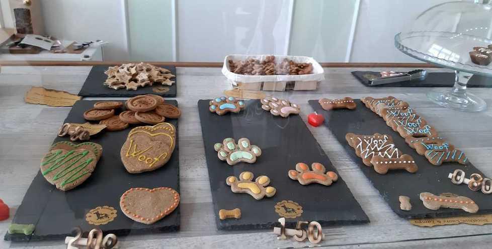 Apre una pasticceria per cani Anche Fido può essere goloso 
