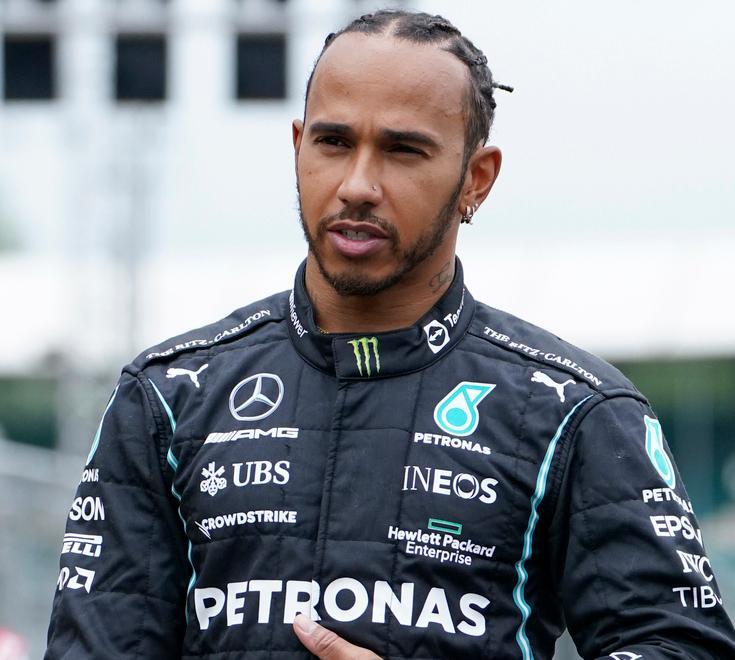 Il pubblico di Silverstone risveglia “king” Hamilton
