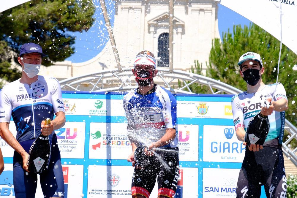La premiazione finale della Settimana ciclistica in Sardegna (foto Mario Rosas)