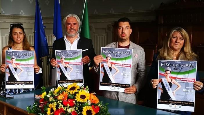 Miss Universo, tappa a Migliarino «La bellezza batte la violenza»