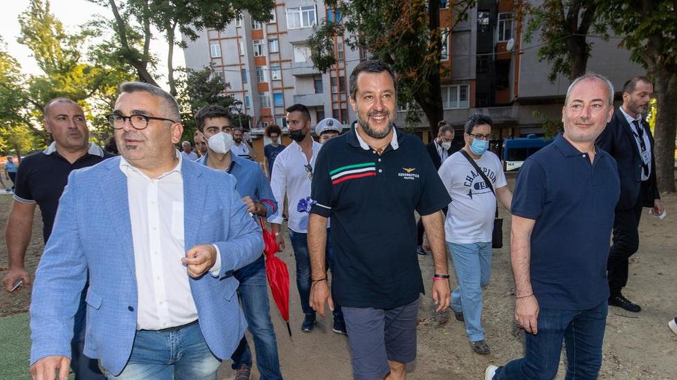 Salvini in tour nella Gad “libera”: «Ferrara rinata esempio per tutti»