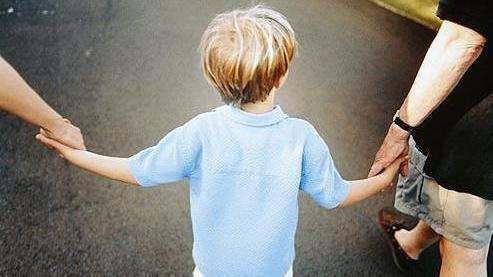 Mamma porta il figlio nella città d’origine, il Tribunale dispone che torni con il padre