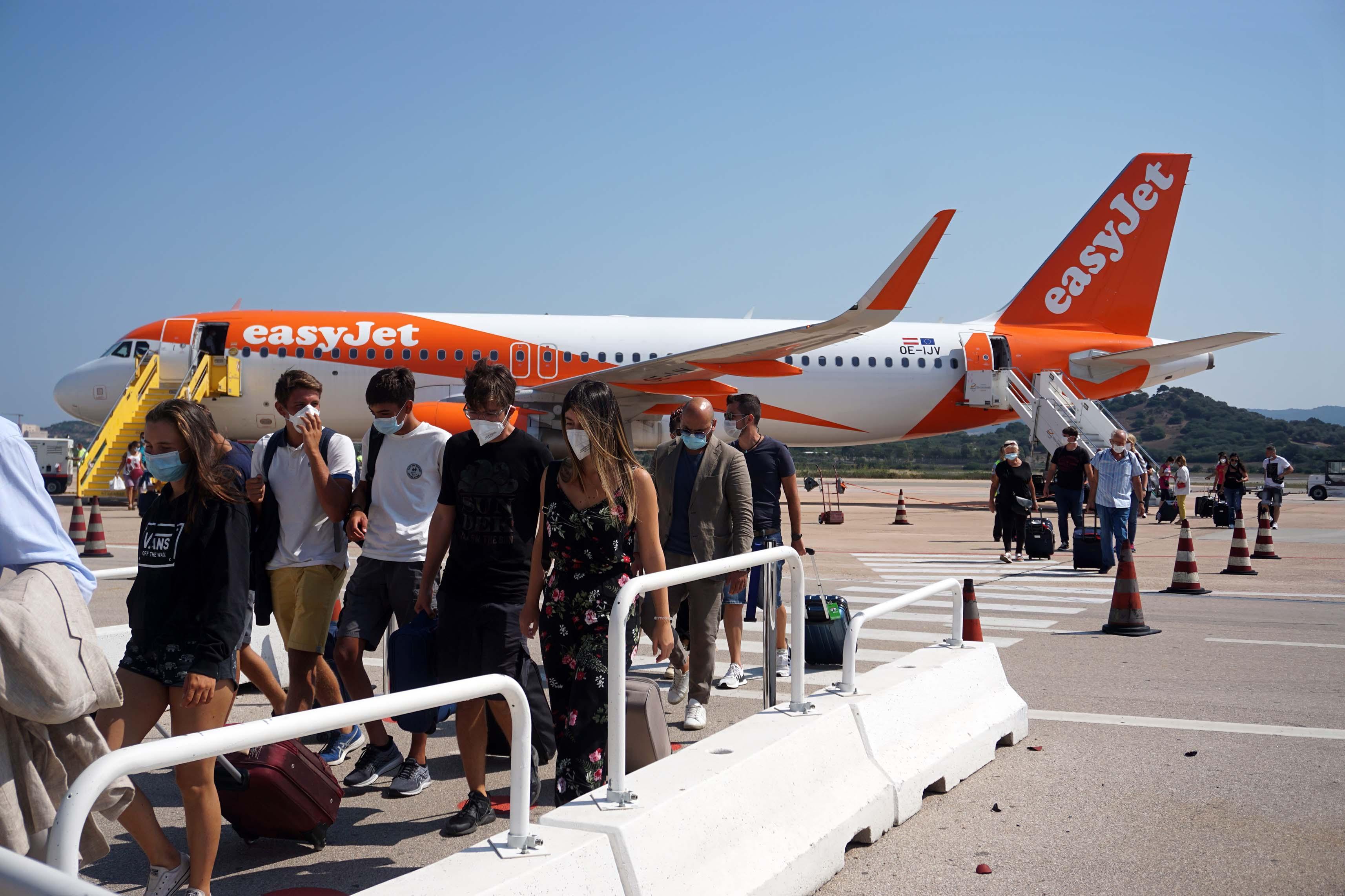 Covid, ancora niente ordinanza sugli arrivi in Sardegna