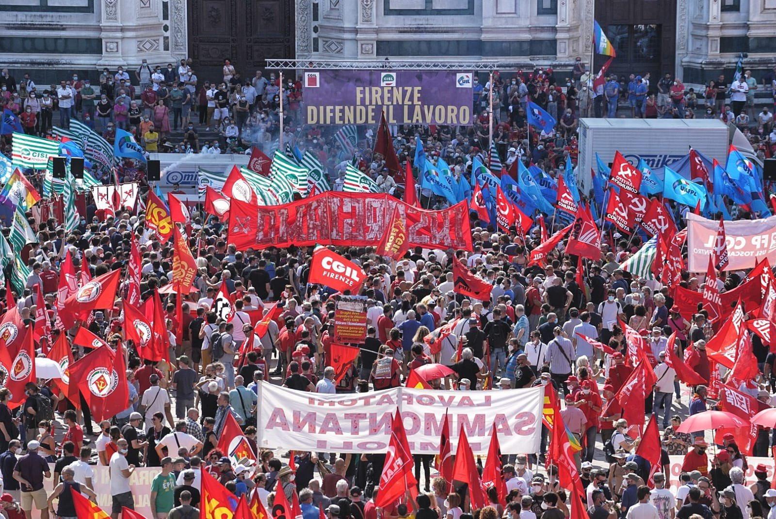 La piazza nella foto del sindaco Dario Nardella