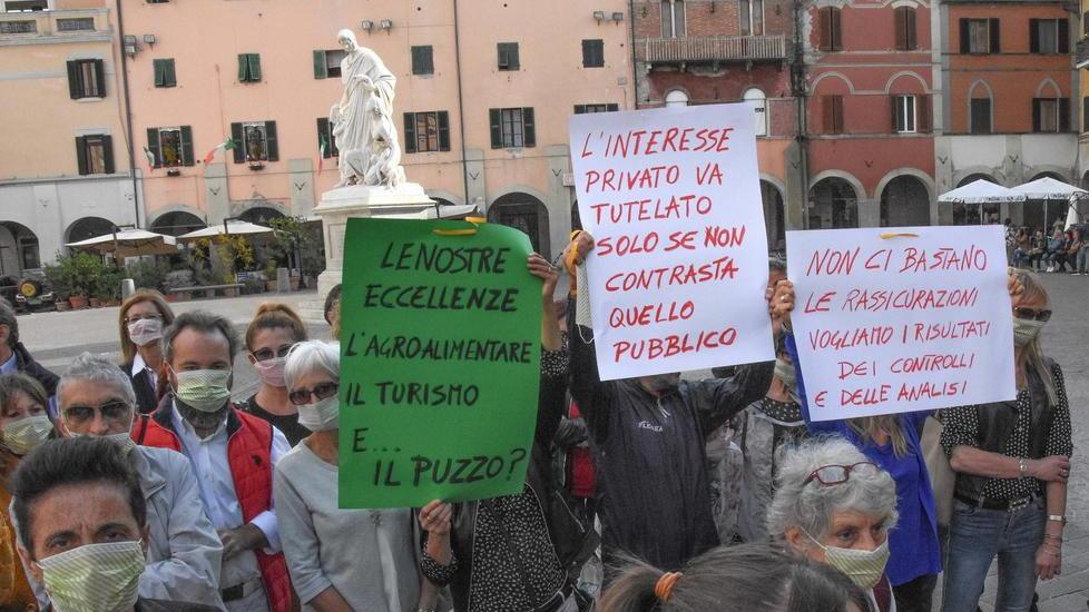 Biogas e cattivi odori «Ostaggio della puzza qui non si vive più»
