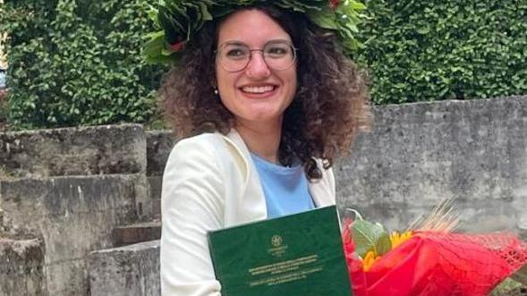 Una laurea da 110 e lode e “bacio accademico”